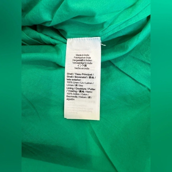 J Crew Smocked-waist linen mini skirt
Size XL
Waist: 16”
Length: 20” - Picture 6 of 7